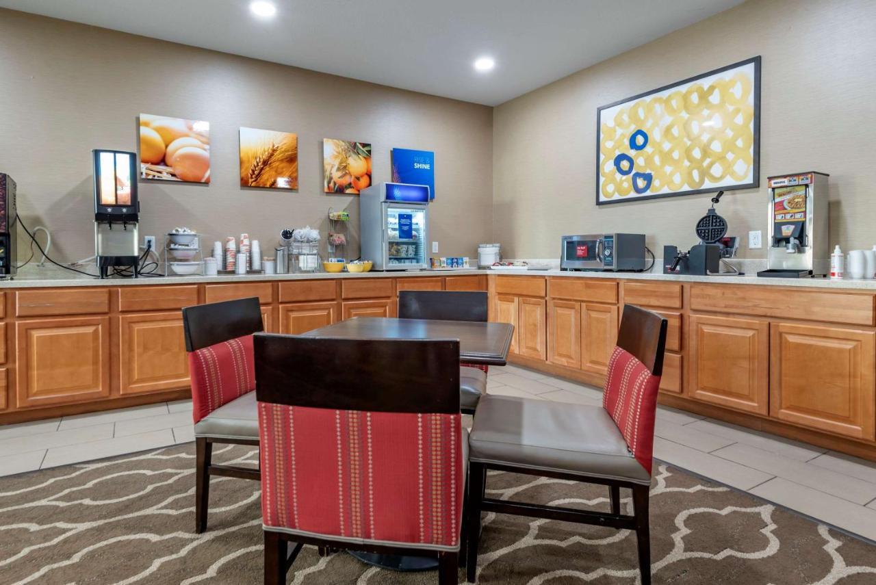 Comfort Inn Apalachin - Binghamton W Route 17 Ngoại thất bức ảnh