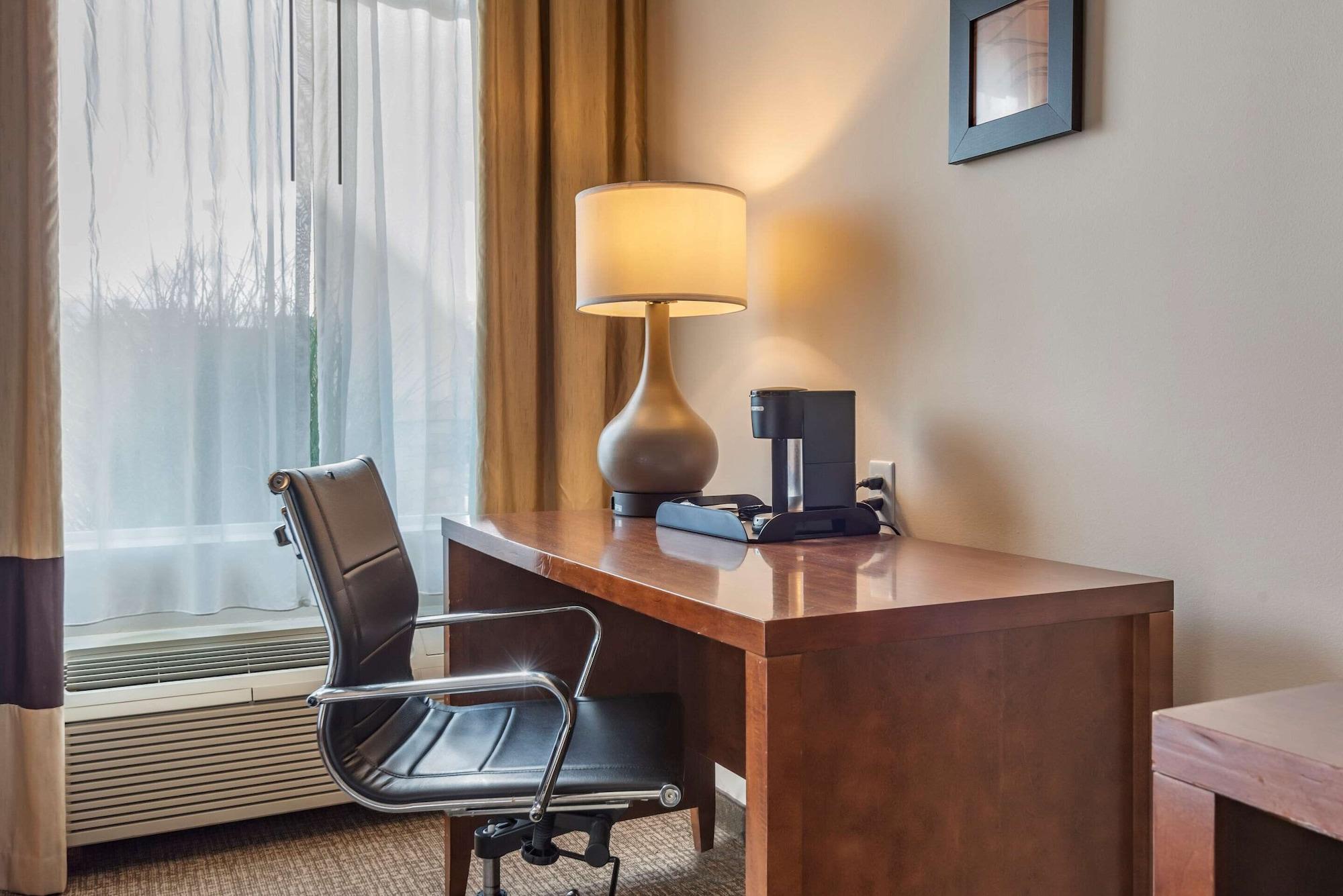 Comfort Inn Apalachin - Binghamton W Route 17 Ngoại thất bức ảnh
